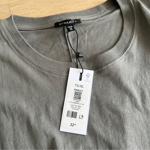 Women’s NWT crop top with pleats at waist - Size XL - Picture 2 of 3